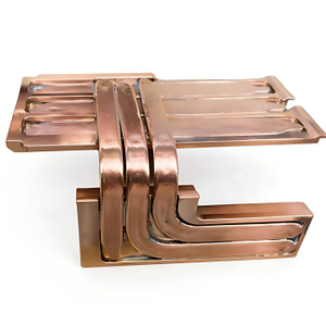 HP006 copper heat pipe heatsink showing three embedded U-bent heat pipes connecting symmetrical dual-module base plate to vertical fin array for CFP DCO optical transceiver cooling